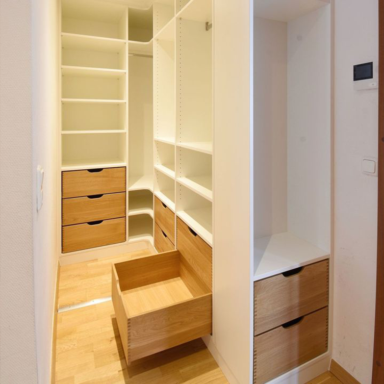 Walk In Closet